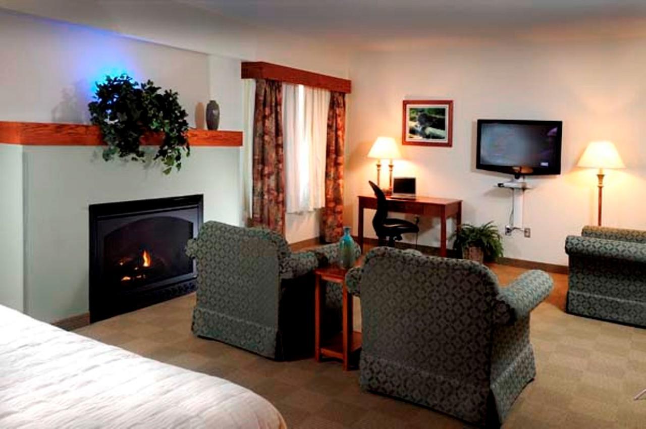 Chief Logan Lodge Hotel & Conference Habitación foto